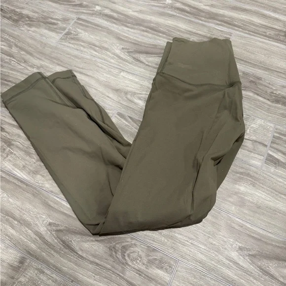 Olive Green 7/8 yoga Women's Leggings - Picture 3 of 3